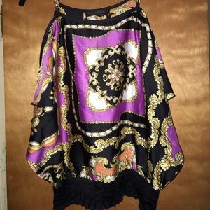 Off the shoulder silk pattern shirt