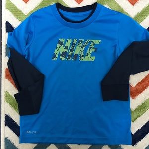 Nike long sleeve t-shirt, size 4💙