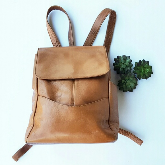 HOBO Handbags - HOBO Leather Backpack in Camel