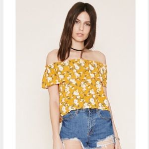 🌼 Floral off the shoulder top 🌼