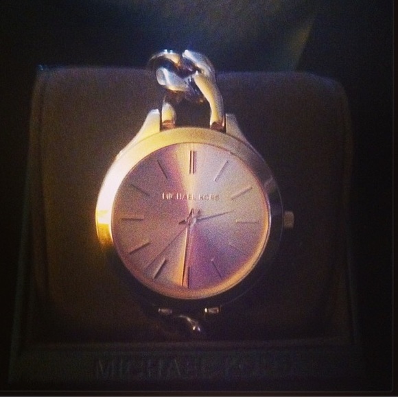 Michael Kors Accessories - 🎈SALE TODAY ONLY! Michael Kors Rose Gold Watch
