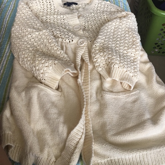 Gap sweater