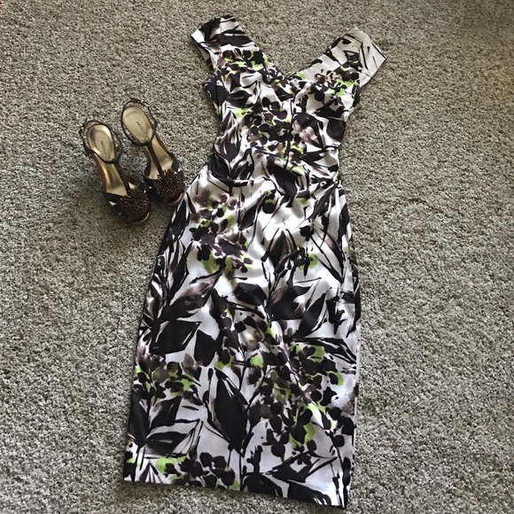 Maggy London Dresses & Skirts - 💥SALE💥Maggy London  Pretty Pencil Sheath Dress