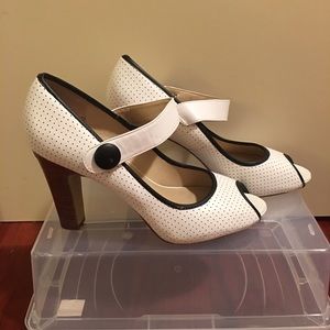 Steve Madden Tuxedo Ankle Peep toe heels size 10