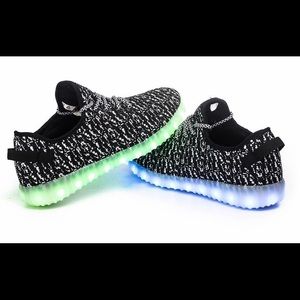 Light up sneakers size 7