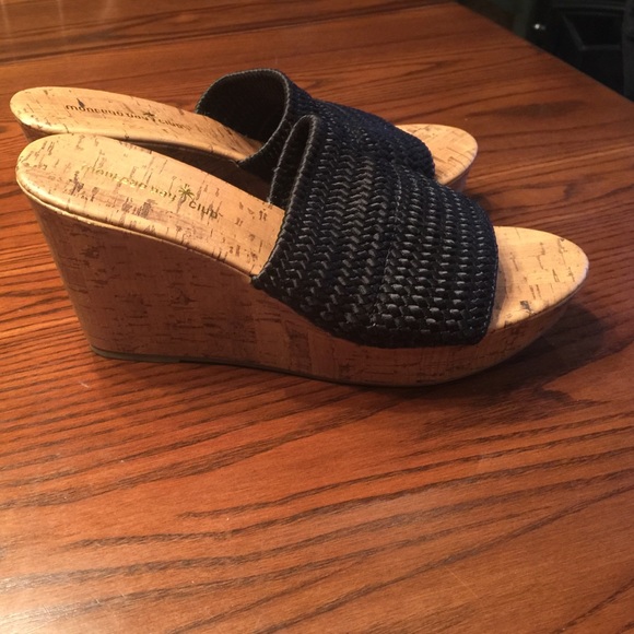 Black wedge shoes - Picture 3 of 3