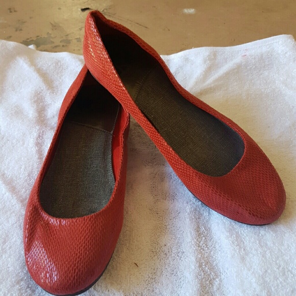 Red snake print flats