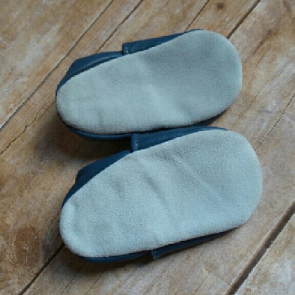 SOLD  applique leather soft-soled crib shoes - Picture 2 of 2