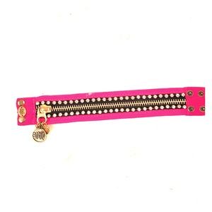 Juicy snap on bracelet