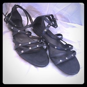 😍 PRICE DROP ☀️ American Eagle Sandals