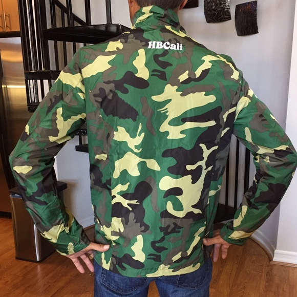 Green Camo Jacket zipper and button, zip pockets - Picture 2 of 4
