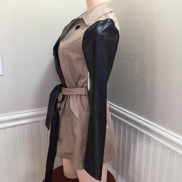Double breasted trench coat. FINAL CLEARANCE - Picture 3 of 4