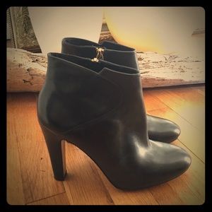High heeled leather Nine West booties.