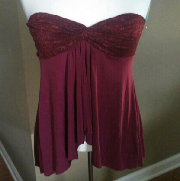 **NWT** Strapless top
