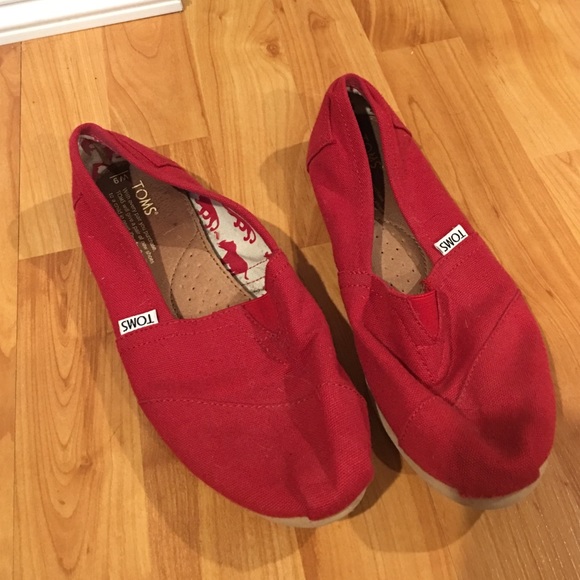 Toms