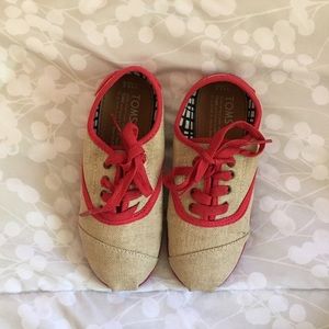 ✨ BRAND NEW CHILDRENS TOMS