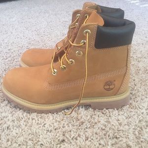 ⚡️❗️Brand New Timbs ❗️⚡️