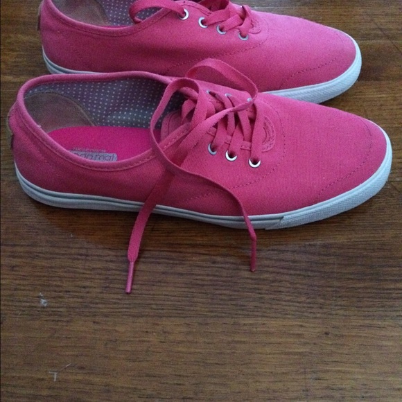 Shous - Picture 3 of 3