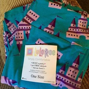 LulaRoe OS Castle Leggings
