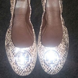 SOLD....tory burch silver flats