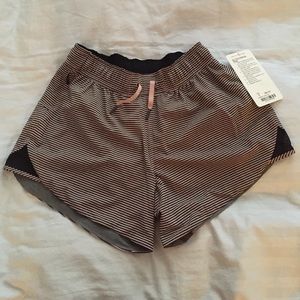 Lululemon reversible Go The Distance Short