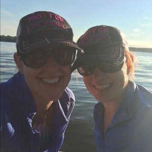 Meet your Posher, Crystal