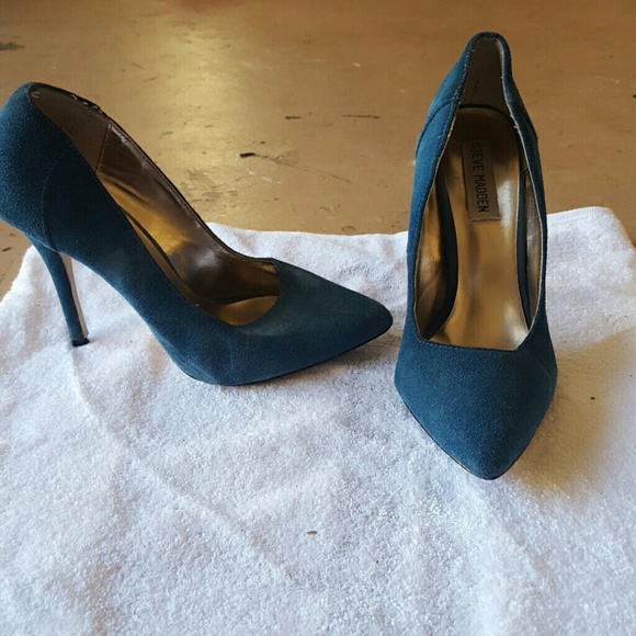 Teal heels