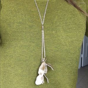 🌸SALE!🌸LOFT Golden lotus flower necklace