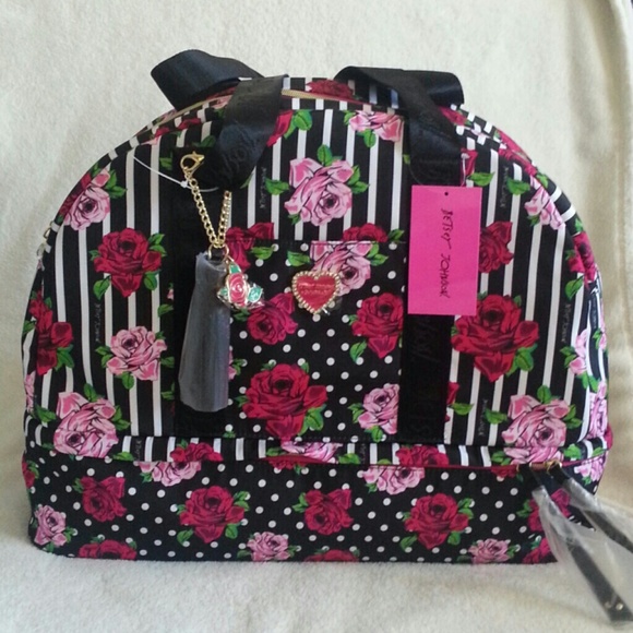 Betsey Johnson Handbags - 💰NWT Betsey Johnson Dome Weekender