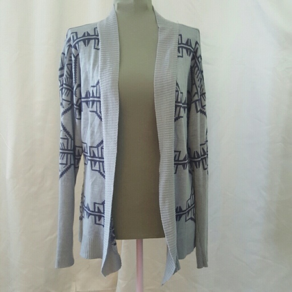 Cardigan Sweater. OSFM - Picture 1 of 2
