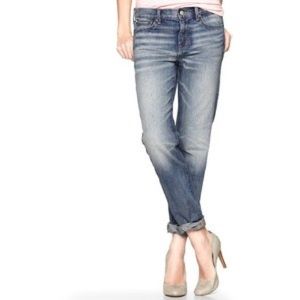 Gap 1969 Sexy Boyfriend Jean