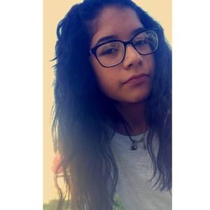 Meet your Posher, Abril