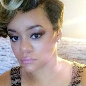 Meet your Posher, Candiss