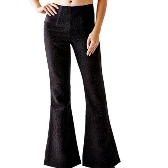 Guess leopard pants