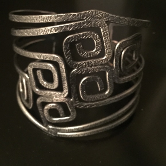 Jewelry - Dark Metal bangle