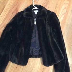 NWT Ann Taylor loft faux fur jacket. Size 8