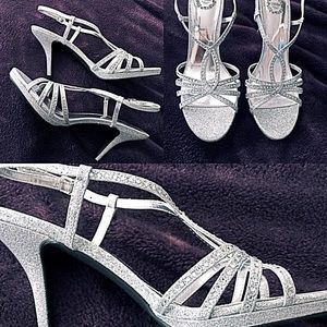 Gorgeous Silver heels size 7.5