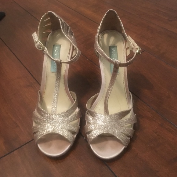 Blue by Betsy Johnson Champagne colored heels. 7.5