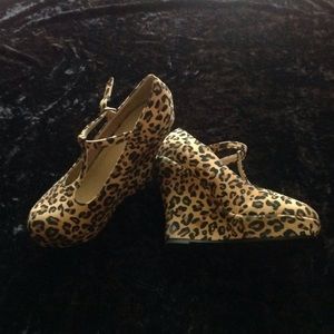 animal print shoes mix colors black, ten, brown