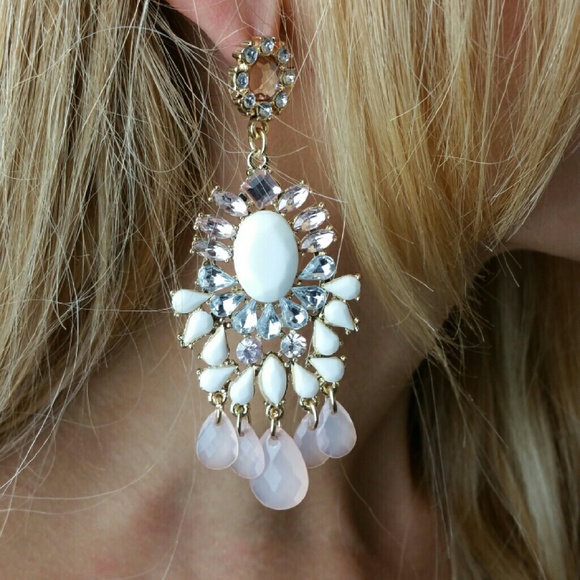 SOLD IN BUNDLEGlamorous Earrings NWOT - Picture 2 of 4