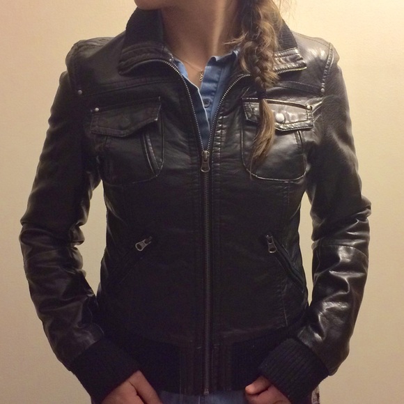 Vegan Leather Bomber - Picture 4 of 5