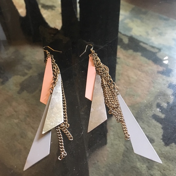 Elegant H&M dangle earrings - Picture 1 of 1