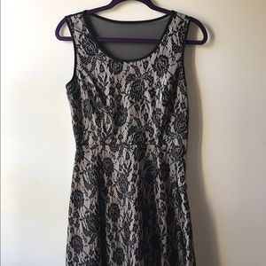 size 8 black and cream lace rose dress