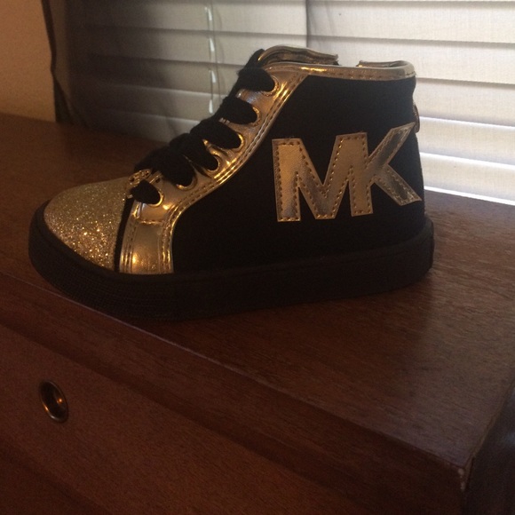Toddler girls shoes