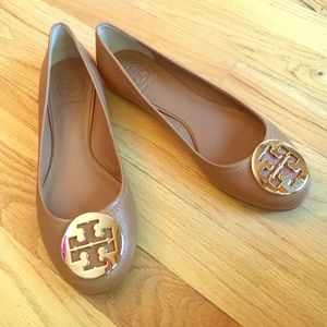 Tory Burch Reva Ballet flats in Royal Tan