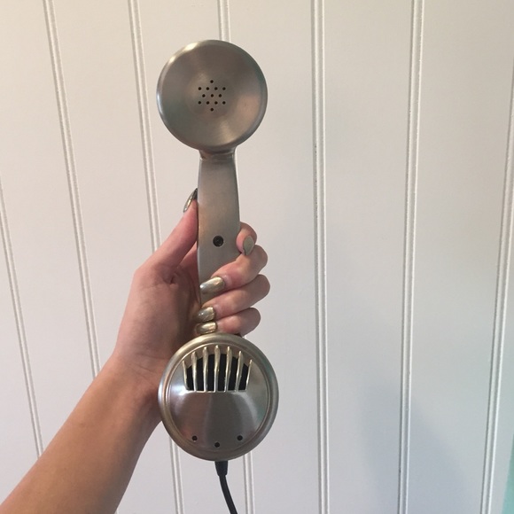 Room phone - Picture 2 of 4