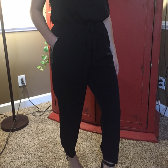 Formal black jumper. - Picture 2 of 3