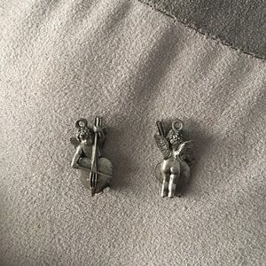"Angels play a Tune"