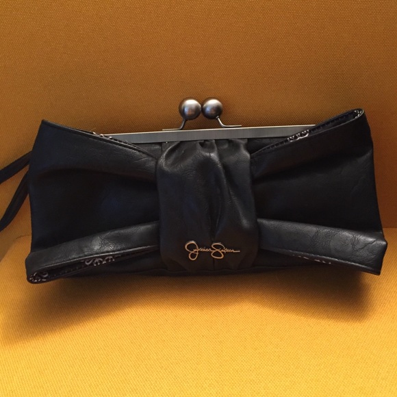 jessica simpson black clutch