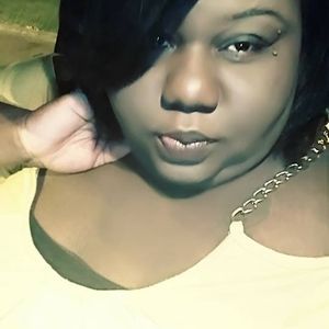 Meet your Posher, Dee